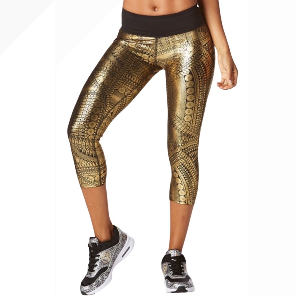 Zumba Wear Spicy Gold‎ Metallic Tribal Print Capri Leggings Activewear Pants